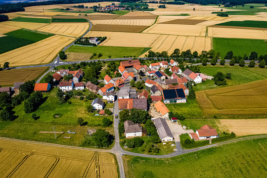 Das Dorf Frielendorf in Hessen aus der Luft