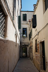 Fototapeta na wymiar Venedig, Altstadt, Gasse, Weg, Antik, Italien, eng, Fluss, Balkon, Wohnen, Brücke