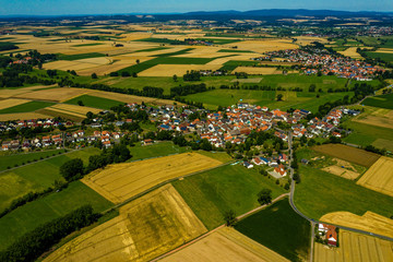 Fototapeta na wymiar Das Dorf Zella in Hessen aus der Luft