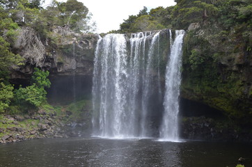 Fototapeta na wymiar Wasserfall Neuseeland 2