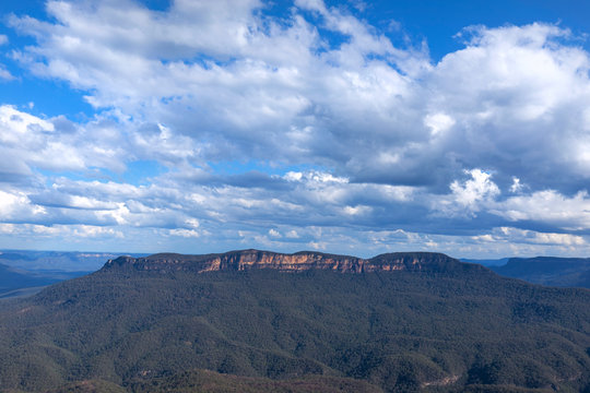 Lookout on the Blue Mountains.
