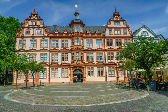 Das Gutenbergmuseum des Buchdruck Erfinders in Mainz