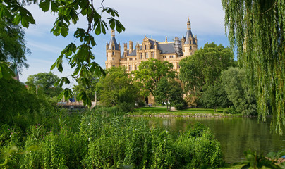 Obraz premium Burggarten von Schloss Schwerin 