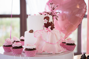  candy bar for girl birthday, in pink tones