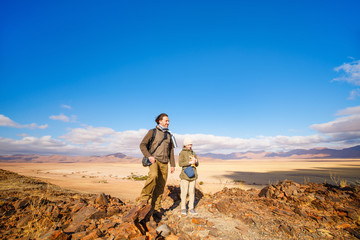 Fototapeta premium Family in Namib desert