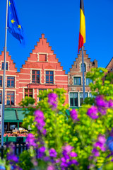 Le centre-ville historique et la place du marché (Markt) à Bruges (Brugge), Belgique.