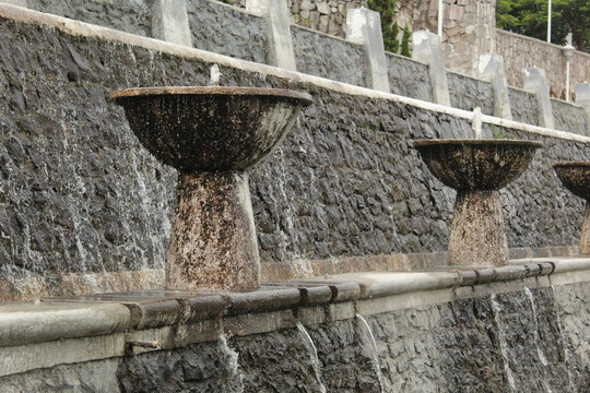 Fuentes chorrean tes