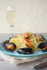 Italian pasta with mussels and tomatoes