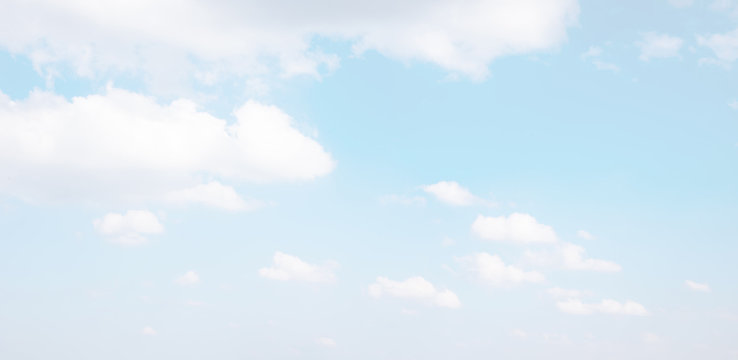 Himmel soft halbtransparent als Hintergrund f&uuml;r Text