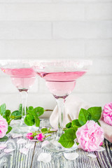 Pink rose cocktail Rice ‘n’ Roses