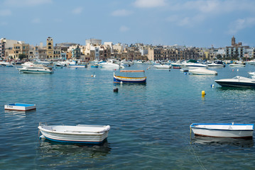 Fototapeta na wymiar Beautiful fishing village in Malta