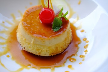 cake with strawberries and cream