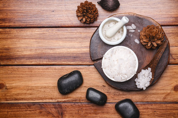 Spa stones and Spa aromatic sea salts