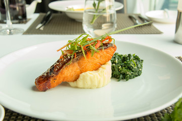  delicious grilled salmon steak and mash potatoes