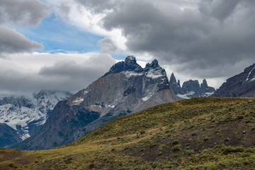 Obraz premium mountains and clouds in Torres del Paine Patagonia