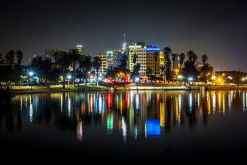 Obraz premium downtown los angeles skyline at night