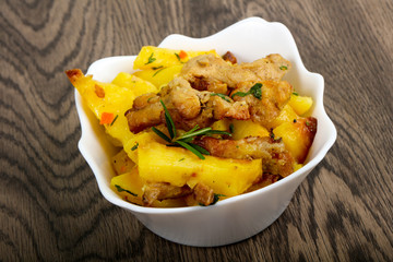 Fried potato with pork