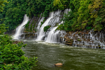 Obraz premium Twin Falls At Rock Island State Park