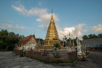 Fototapeta premium THAILAND PHRAE WAT PHRA THAT CHOM CHAENG
