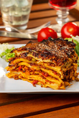Nahaufnahme einer Portion Lasagne