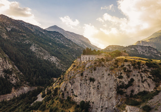 Mountain road besides Coll de Ladrones Fort, Huesca, Spain