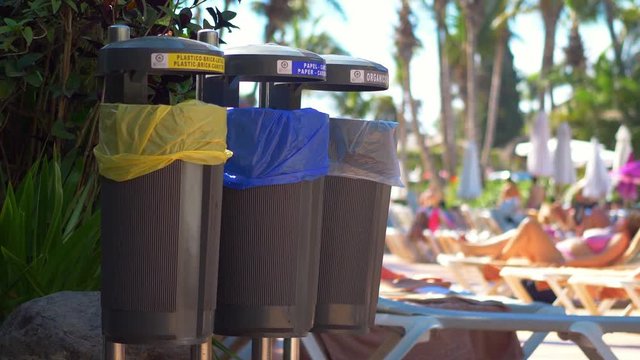 Recycle bin in 4K slow motion 60fps