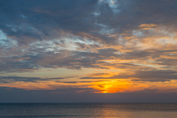 Fototapeta na wymiar Siluette sunset at the beach
