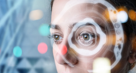 瞳認証　スマートコンタクトレンズ