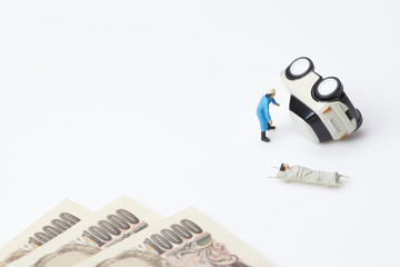 自動車の事故やお金の問題