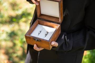 Boite à bagues pour une cérémonie de mariage