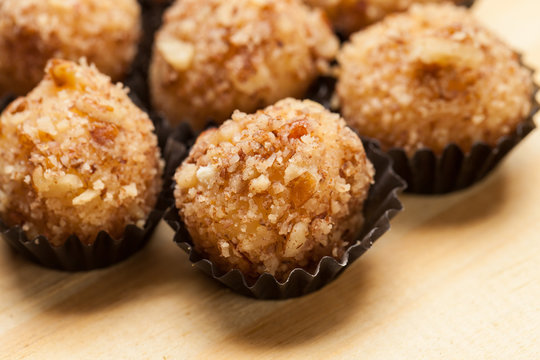 Brigadeiros de nozes