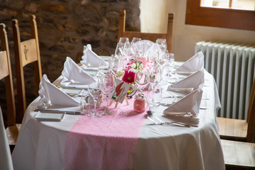 Détail de la décoration sur lia table d'un mariage