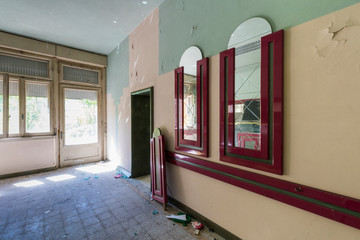 Urban exploration / Abandoned Institute