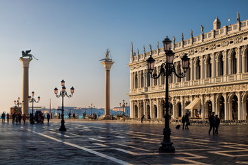 Fototapeta premium piazzetta di san marco in venedig am frühen morgen, italien