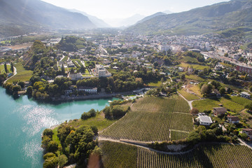 Sierre en Valais vu d'un hélicoptère, Suisse