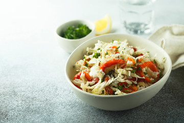 Cabbage salad with roasted pepper