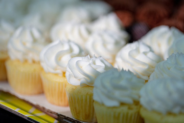 Mini Vanilla Cupcake Deserts
