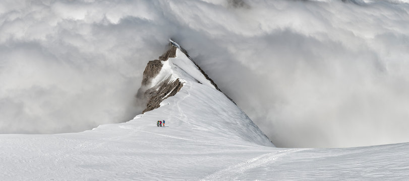 Scenic view of Balmhorn summit ridge covered in snow