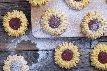 Obraz na płótnie Canvas Tasty cookies with jam