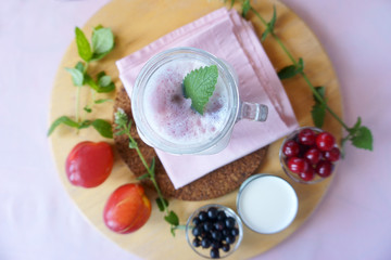 berries and milk smoothies