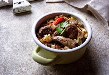 Stewed chicken liver with vegetables