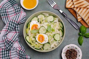 Salad of raw vegetables