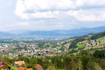 Fototapeta na wymiar Schweiz, Landschaft, Berge, Siedlungen