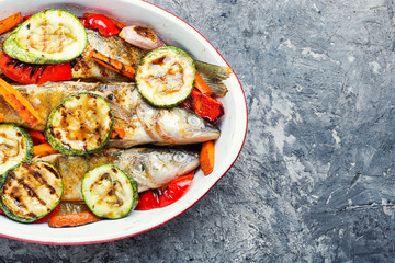 Grilled fish with vegetable