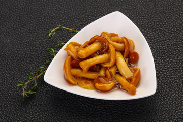 Pickled honey agaric