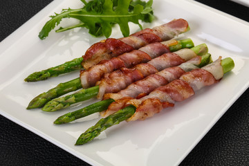 Asparagus with bacon