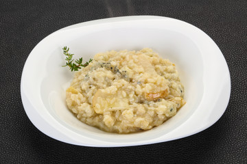 Risotto with pear and gorgonzola