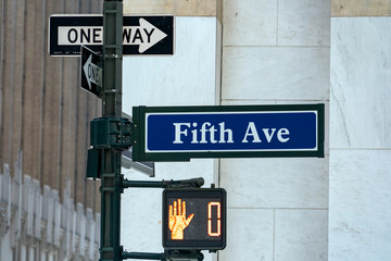 fifth avenue sign new york
