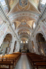 Fototapeta na wymiar Caselle Lurani: interior of the San Giuseppe church