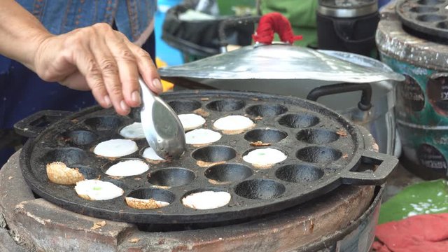 Khanom khrok, Knmcrk, Thai sweetmeat, made from coconut milk with sugar and flour.